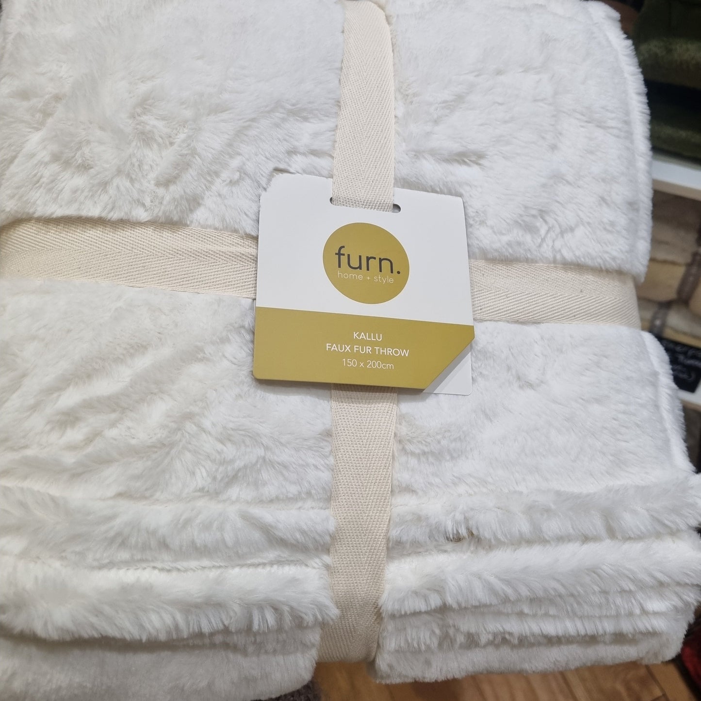 Kallu Double-Sided Faux-Fur Throw