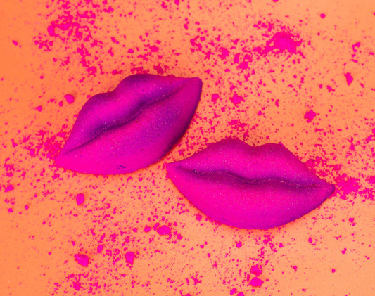 Pucker up Bath Bomb